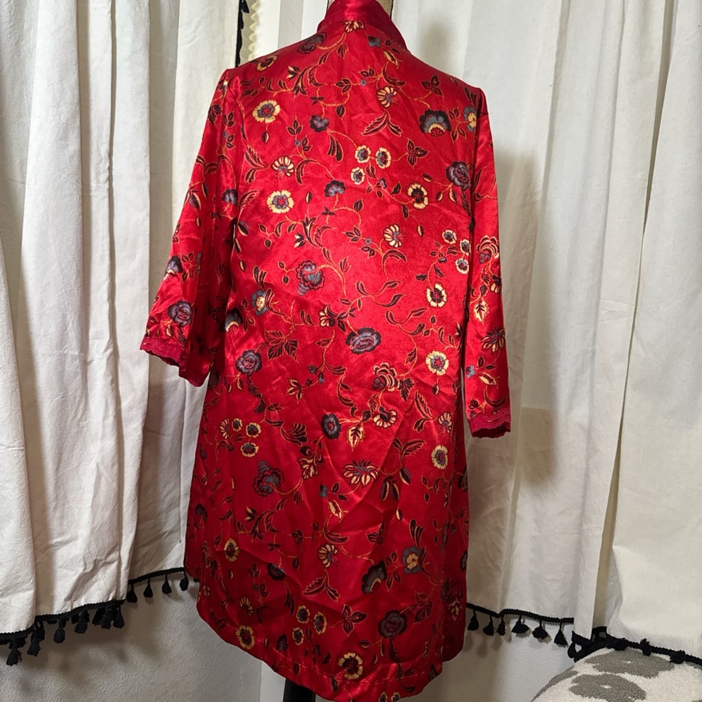 Red Satin Robe - Picture 4 of 6